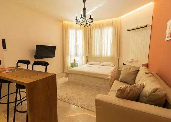 Coral Cane Apartment